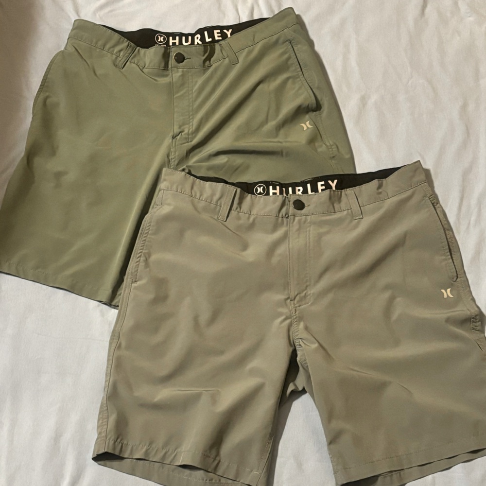 Two Pair of Men’s Hurley Golf Shorts Size 36 Waist in Green and Gray